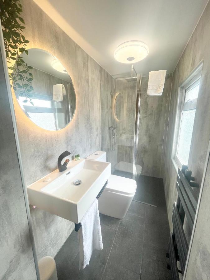 Cloud9 Guest House - By Coastline Retreats - Newly Renovated, Beautiful Ensuite Rooms Near Seafront In Town Centre, Netflix, Superfast Wifi, Communal Kitchen Bournemouth Luaran gambar