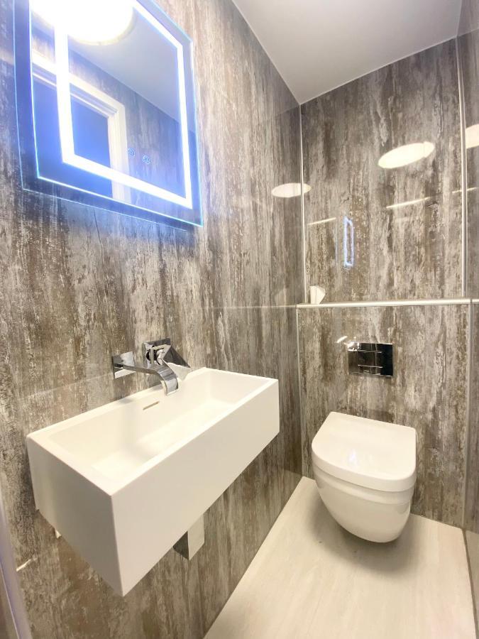 Cloud9 Guest House - By Coastline Retreats - Newly Renovated, Beautiful Ensuite Rooms Near Seafront In Town Centre, Netflix, Superfast Wifi, Communal Kitchen Bournemouth Luaran gambar